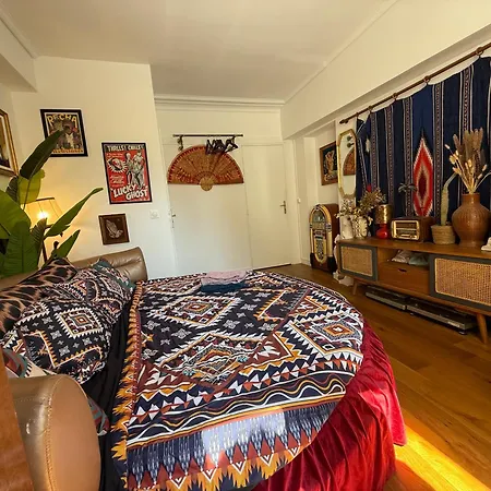 Retro Homestay